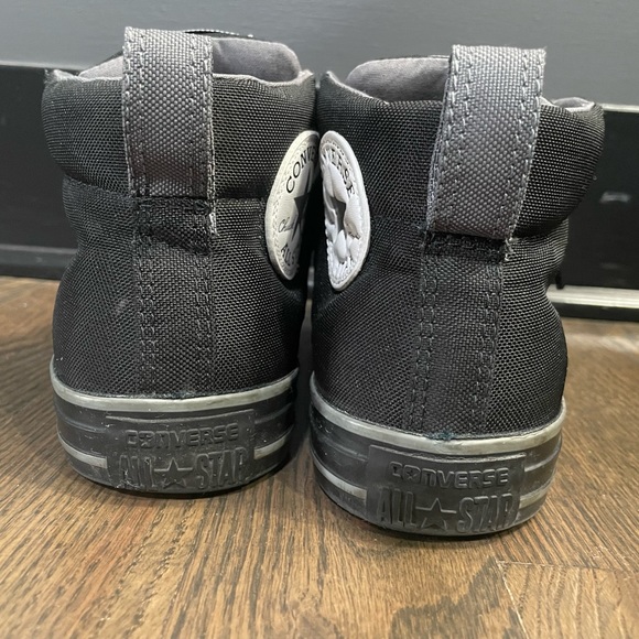 Converse mens size 8 - Picture 3 of 3